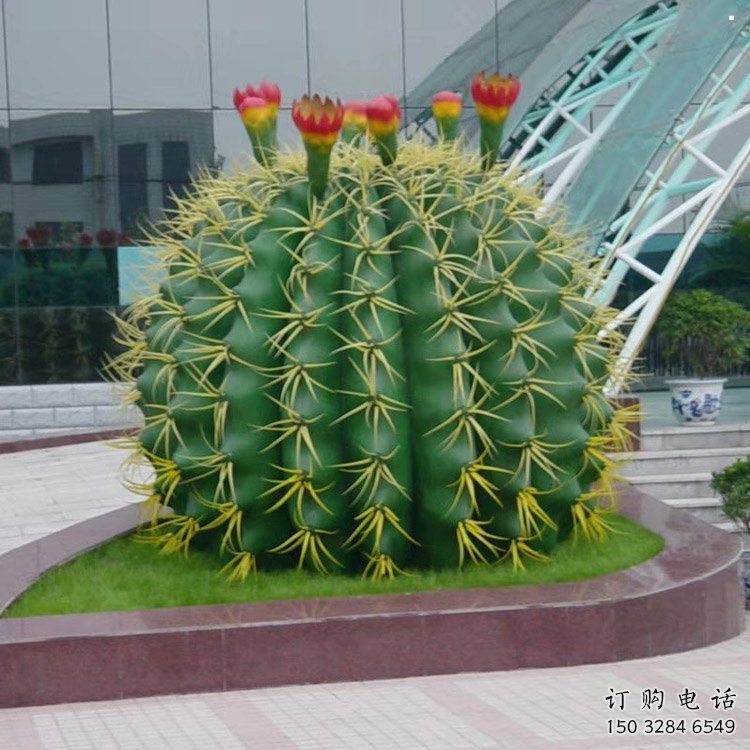 幾何仙人掌雕塑