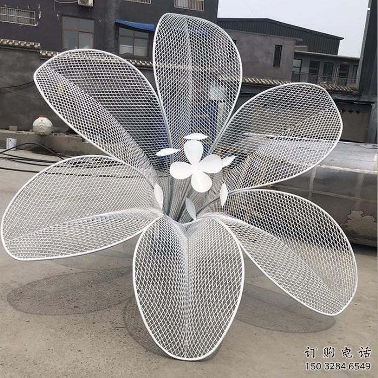 山茶花雕塑展品，室外軟裝，展示鏤空山茶花雕塑訂做