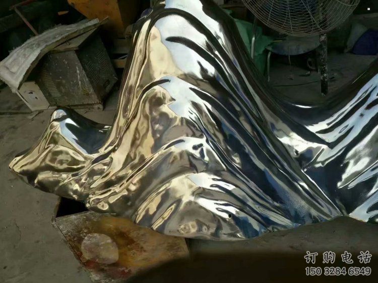 假山雕塑廠家，室外雕塑，不銹鋼假山雕塑制造商