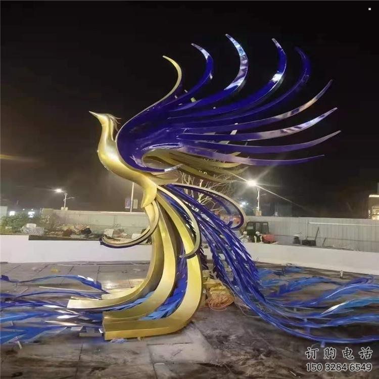 孔雀雕塑廠家，景區(qū)雕塑，景觀不銹鋼孔雀雕塑提供