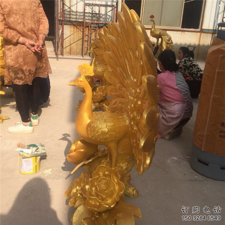 花園孔雀雕塑點(diǎn)擊，多彩藝術(shù)，銅孔雀雕塑承接