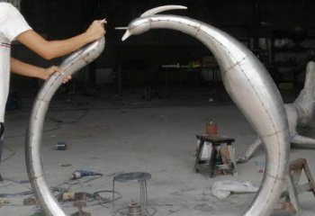 鳳凰雕塑供給，景區雕塑，不銹鋼圓環鳳凰雕塑廠家