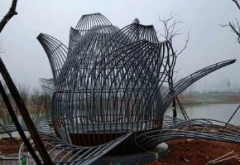 鏤空蓮花雕塑廠家，美陳雕塑，別墅燈光蓮花雕塑觀賞型