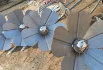 風景區花朵雕塑