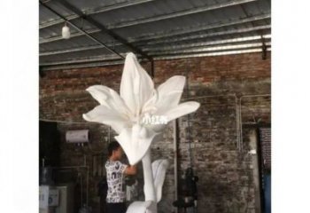 大型百合花雕塑