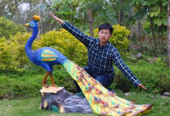 彩繪孔雀雕塑觀賞型，公園小品，別墅仿真孔雀雕塑廠家