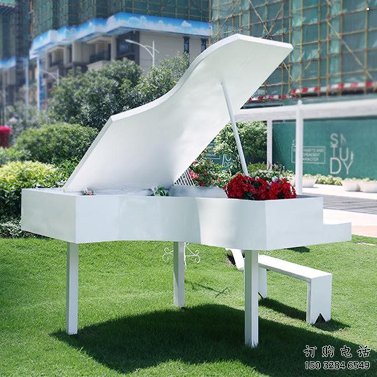 歐式鋼琴雕塑