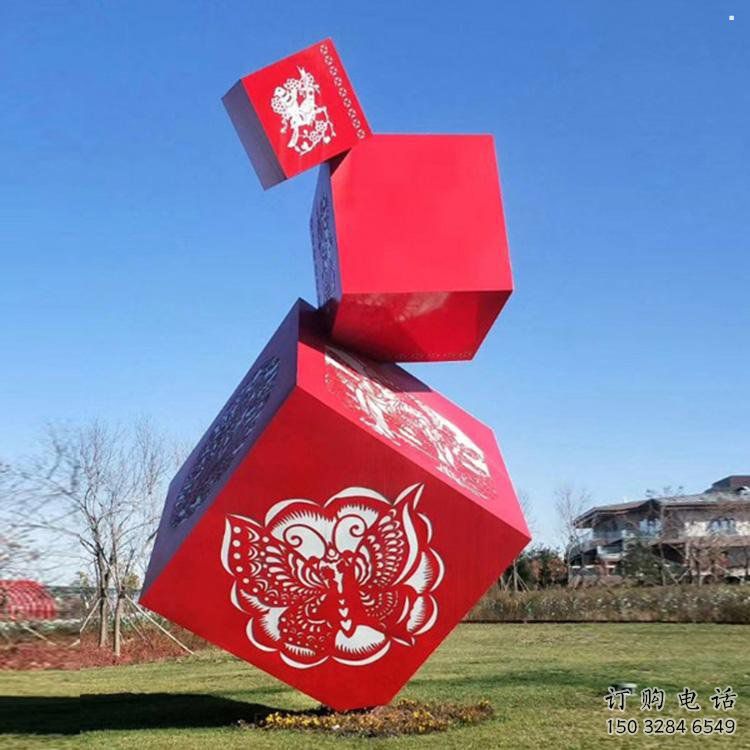 房地產(chǎn)立方體雕塑