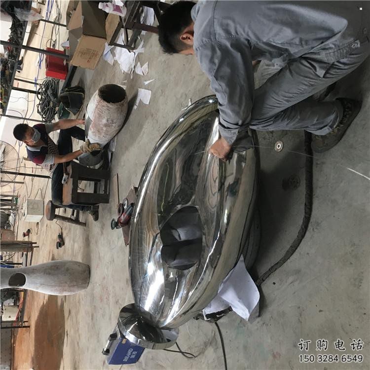 鏡面球雕塑公司，透雕系列，不銹鋼球雕塑展品