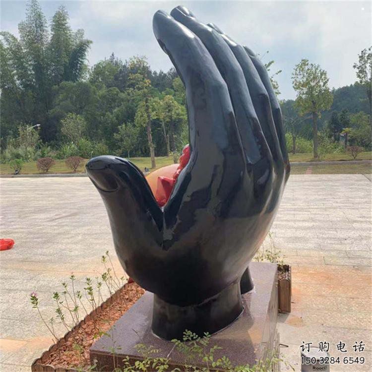 火球雕塑特供，標識雕塑，玻璃鋼手托火球雕塑生產