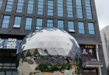 鏡面球雕塑承接，街頭藝術，不銹鋼球雕塑廠家