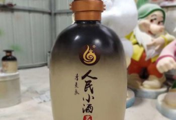 酒瓶雕塑服務商，美陳雕塑，玻璃鋼酒瓶雕塑精選
