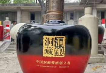 洋酒瓶雕塑點擊，景觀雕塑，別墅玻璃鋼洋酒瓶雕塑供求