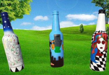 啤酒瓶雕塑承接，景區案例，玻璃鋼啤酒瓶雕塑承接