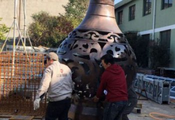 花瓶雕塑供應(yīng)，仿真雕塑，銅花瓶雕塑素材制造廠家