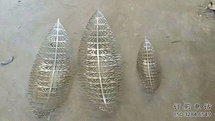 制造鏤空樹葉雕塑廠家，鋼管組合，鏡面鏤空樹葉雕塑常用