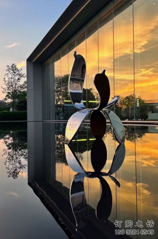 四葉草雕塑服務商，街景小品，不銹鋼四葉草雕塑訂做