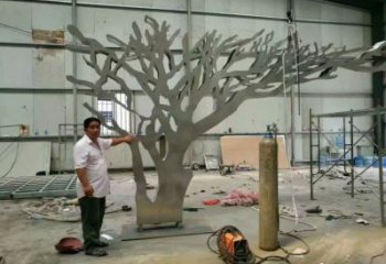 抽象鏤空樹(shù)雕塑,小區(qū)雕塑,鏤空剪紙樹(shù)雕塑廠家