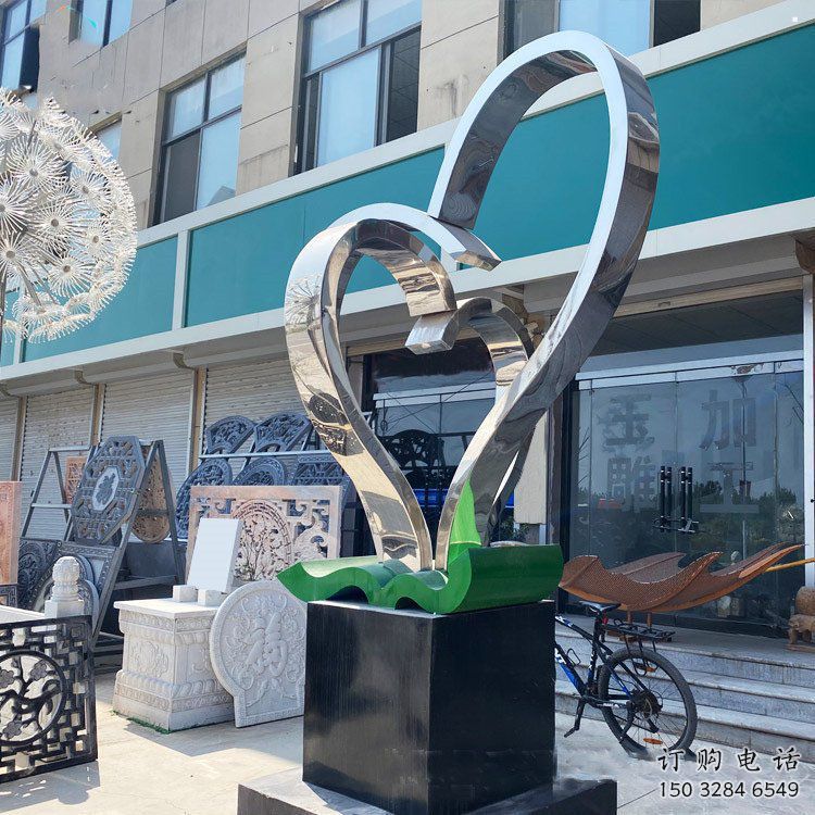 空間心形雕塑精品，白鋼構件，別墅鏡面心形雕塑廠家