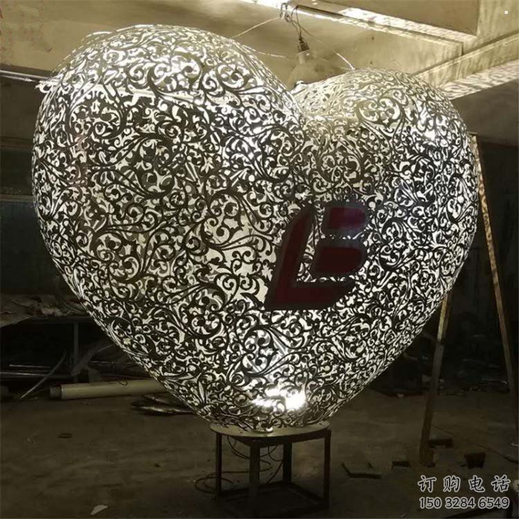 心形球雕塑制造，街景小品，景觀不銹鋼心形球雕塑優價