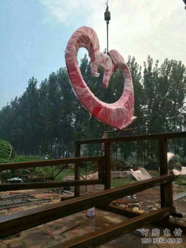 愛心雕塑提供，美陳雕塑，景觀烤漆愛心雕塑承接