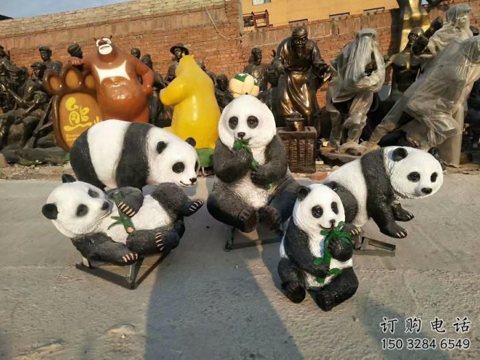 景觀熊貓雕塑選定，美陳雕塑，現代藝術彩繪熊貓雕塑廠家