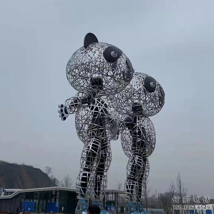 鏤空熊貓雕塑制造商，廣場(chǎng)雕塑，鏤空熊貓雕塑廠家