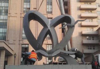 景觀心形雕塑選定，美陳雕塑，現(xiàn)代鏡面心形雕塑優(yōu)選