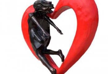 大門口心形人物雕塑