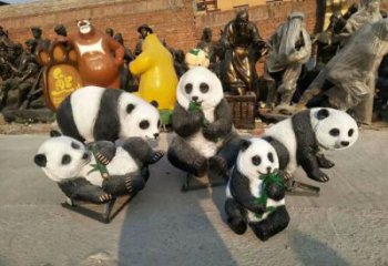 景觀熊貓雕塑選定，美陳雕塑，現代藝術彩繪熊貓雕塑廠家