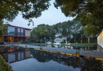 云朵雕塑供應，美陳雕塑，鏤空云朵雕塑廠家供求