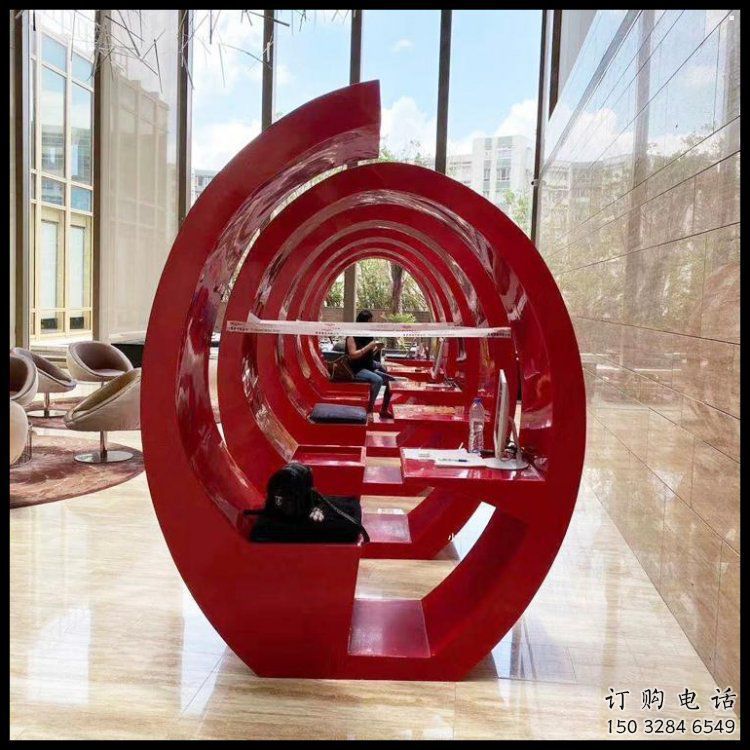 不銹鋼螺旋膠卷坐凳雕塑制作