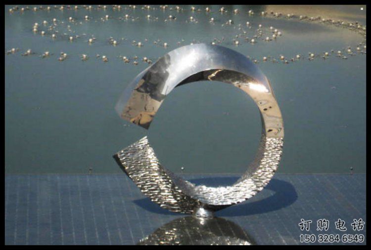 景區月牙雕塑優選，圓雕體系，鏤空月牙雕塑選定