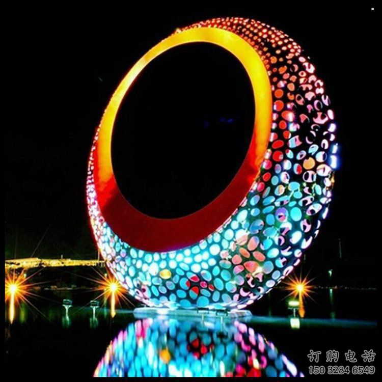 月牙雕塑常用，景觀概念，鏤空月牙雕塑廠家展品