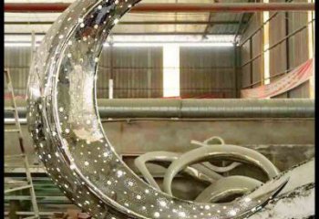 月亮雕塑標準，廣場雕塑，鏤空月亮雕塑廠家供給