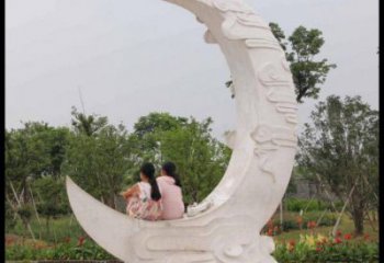 園林月亮船雕塑，噴漆景觀雕塑，網(wǎng)格形式