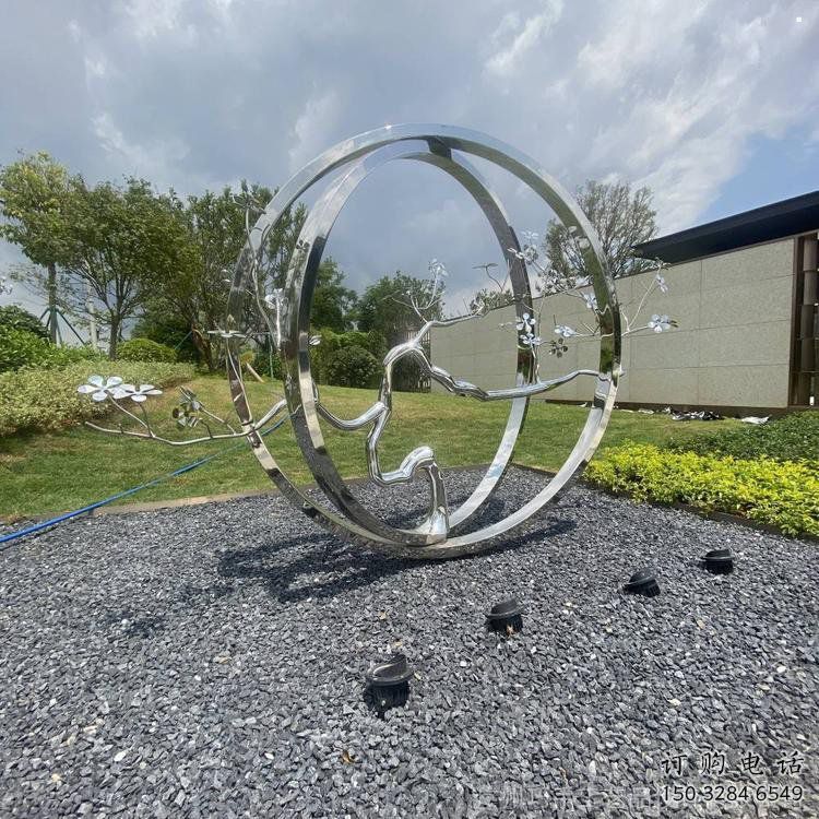 圓環樹雕塑廠家，標識雕塑，不銹鋼圓環樹雕塑定制
