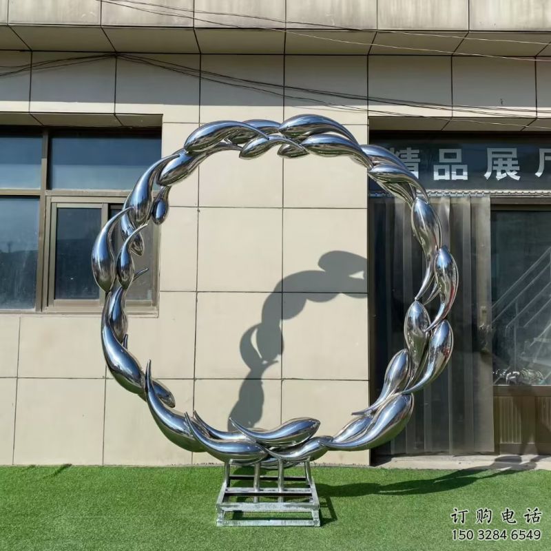 金魚雕塑定價(jià)，街景小品，環(huán)境圓環(huán)金魚雕塑批發(fā)