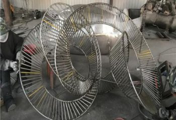 圓環(huán)雕塑供需，美陳雕塑，歐式鏤空圓環(huán)雕塑承接