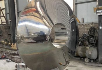 軟裝圓鏡雕塑定做，標識雕塑，不銹鋼圓鏡雕塑選定