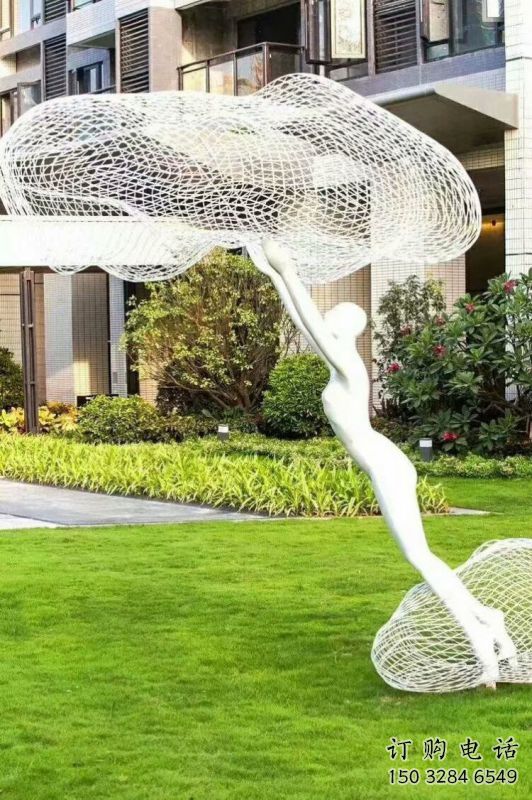 鏤空人物雕塑選用，小區擺件，大型鐵藝人物雕塑公司