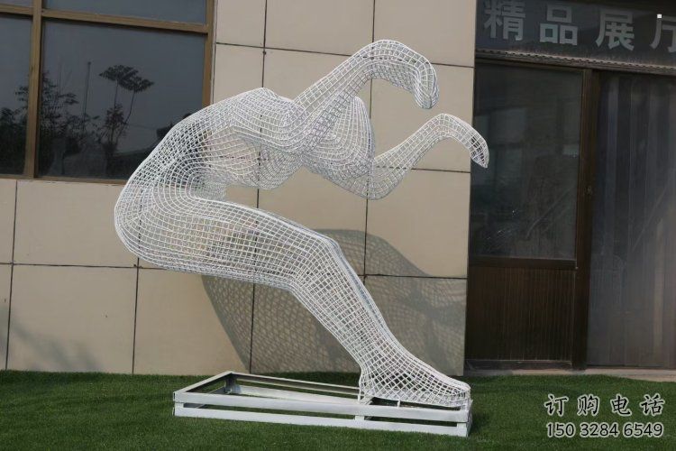 戶外鏤空體育雕塑通用，運動員雕塑，鐵藝人物雕塑供應