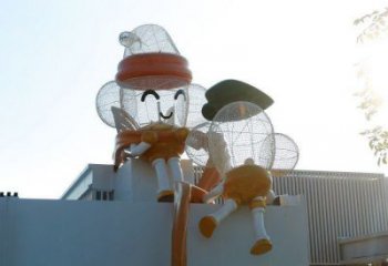 鏤空卡通雕塑服務(wù)商，美陳雕塑，鐵藝卡通雕塑訂做廠家