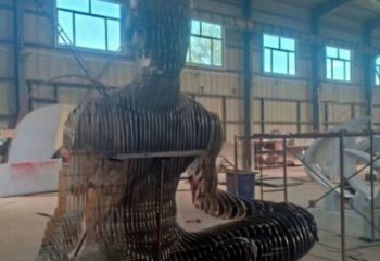 鏤空編織人物雕塑制造，白鋼構件，鐵藝人物雕塑提供