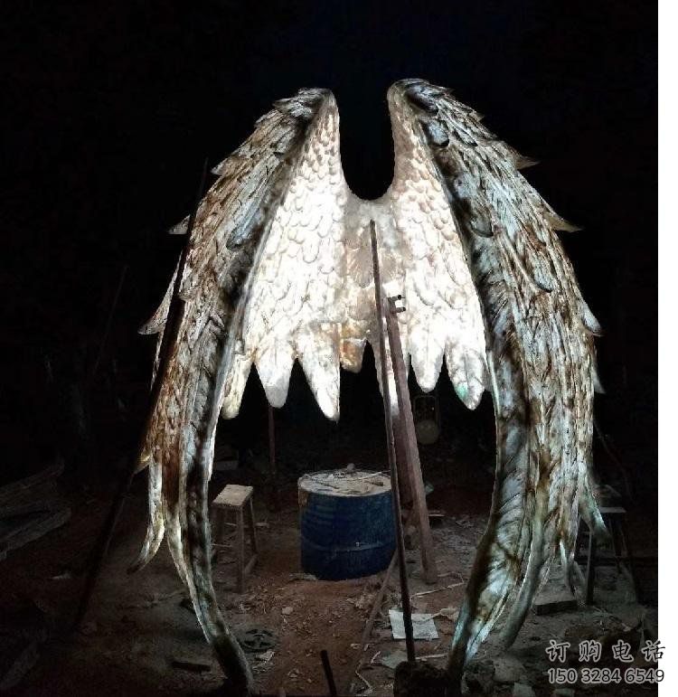 城市翅膀雕塑，網格燈光雕塑，古銅效果