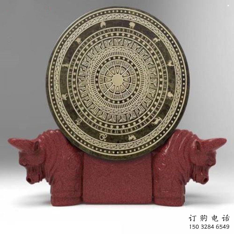 ?門口銅鼓雕塑點擊，地標(biāo)擺件，民俗銅鼓雕塑承接