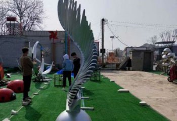 校園翅膀雕塑，拉絲景觀雕塑，抽象主題
