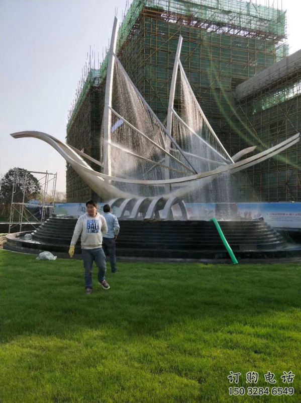 深圳帆船噴泉雕塑，水景水秀組合，旱地帆船噴泉雕塑廠家