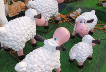 百色小區小羊雕塑，彩繪動物雕塑，抽象效果