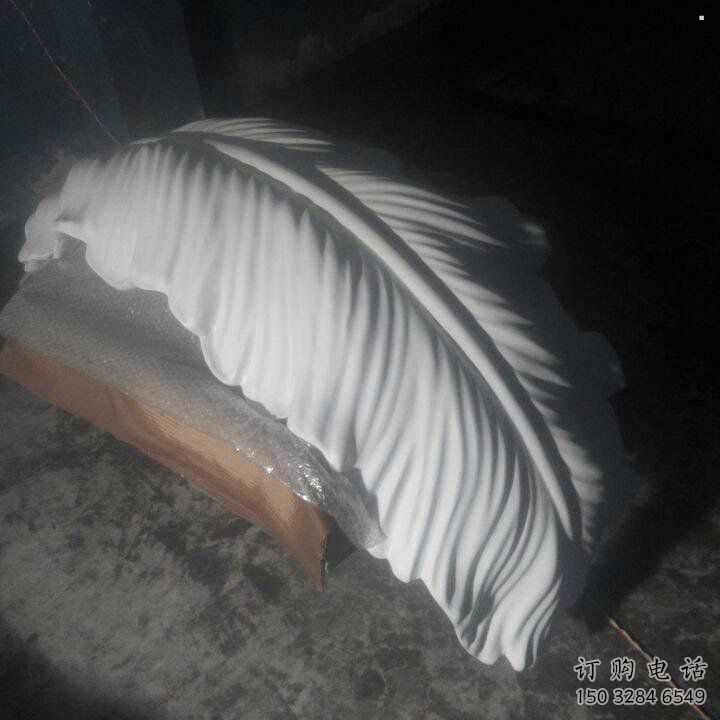 道里羽毛雕塑供應，花園小品，酒店玻璃鋼羽毛雕塑展品